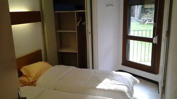 Lits bébé (en supplément)