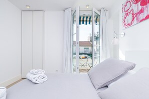 2 dormitorios, tabla de planchar con plancha, wifi y ropa de cama