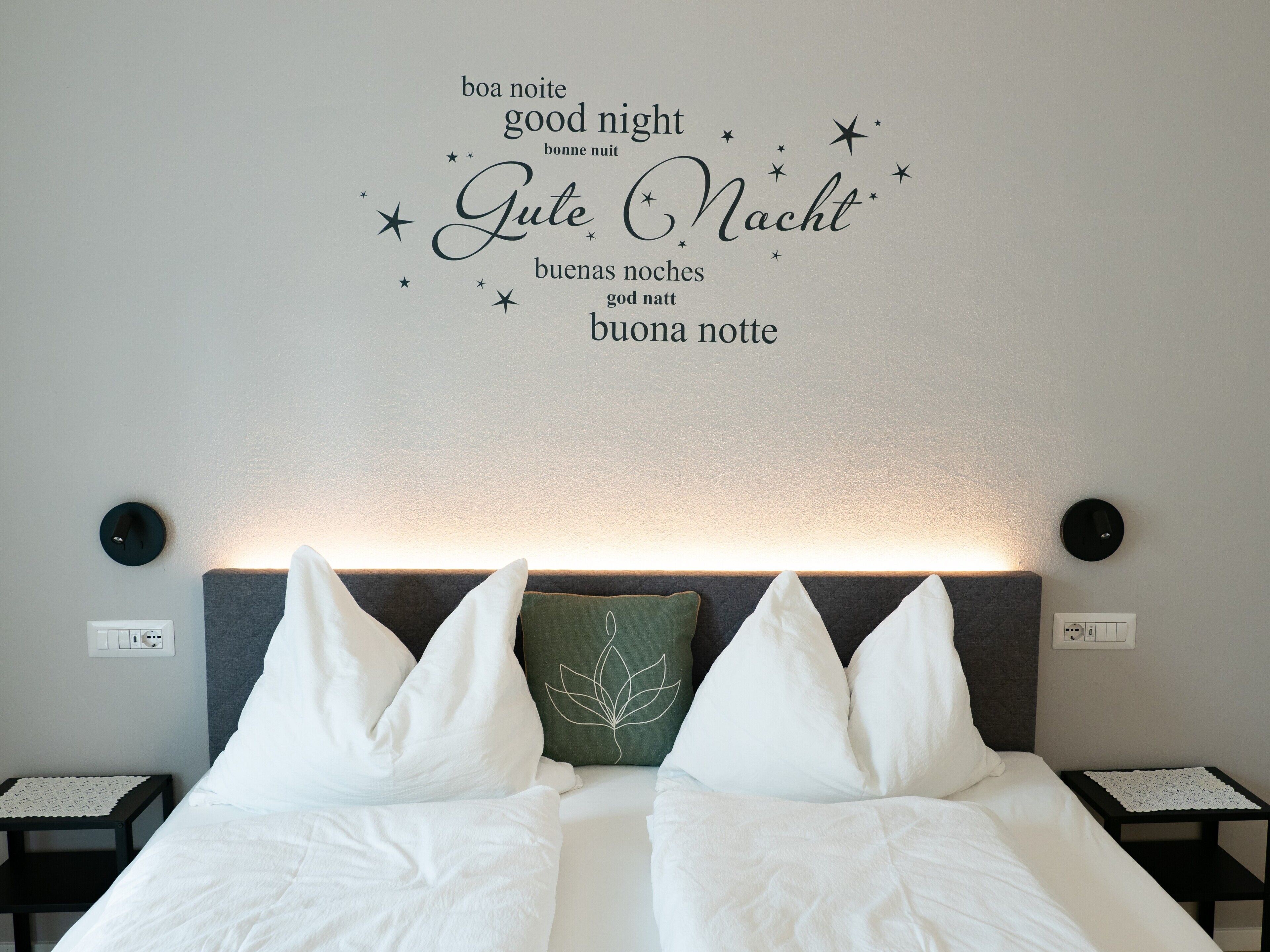 1 室のベッドルーム、アイロン / アイロン台、WiFi (無料)、ベッドシーツ