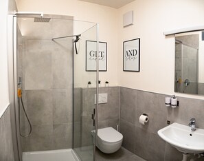 Shower, hair dryer, towels - Brand New Holiday Apartment "Alex" Near the Center with Mountain View, Wi-Fi & Balcony (Meran)