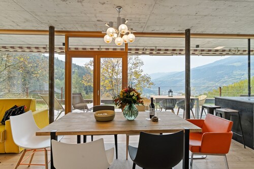 Villa "Vogelnest” with Mountain View, Wi-Fi, Terrace & Garden
