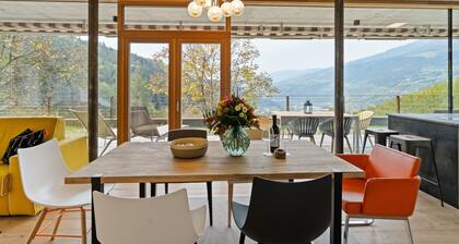 Villa "Vogelnest” with Mountain View, Wi-Fi, Terrace & Garden