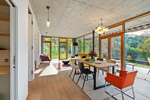 Dining - Villa "Vogelnest” with Mountain View, Wi-Fi, Terrace & Garden (Brixen)