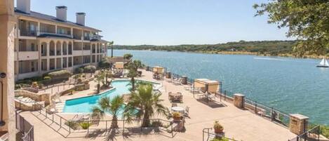 Piscine couverte, piscine chauffée