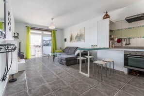 Interior - Holiday Home ‘Caleta de Caballo’ directly by the Sea with Sea View & Terrace (Famara)