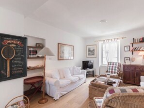 Fernseher, Kamin, DVD-Player, Tischtennisplatte