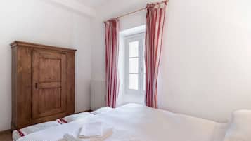 1 bedroom, iron/ironing board, free WiFi, bed sheets