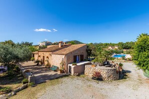 Exterior - Beautiful Holiday Home “Finca Galardo” with Mountain View (Son Servera)