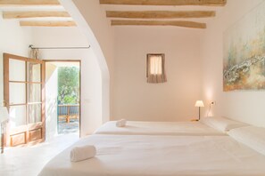 5 bedrooms, iron/ironing board, free WiFi, bed sheets - Stunning Holiday Home “Finca Rafal” with Garden, Pool, Terraces & WiFi; Parking Available (Son Servera)