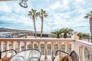 Terrace/patio - Holiday Apartment “Carla 1A” in Playa San Juan with Sea and Mountain Views (Playa San Juan)