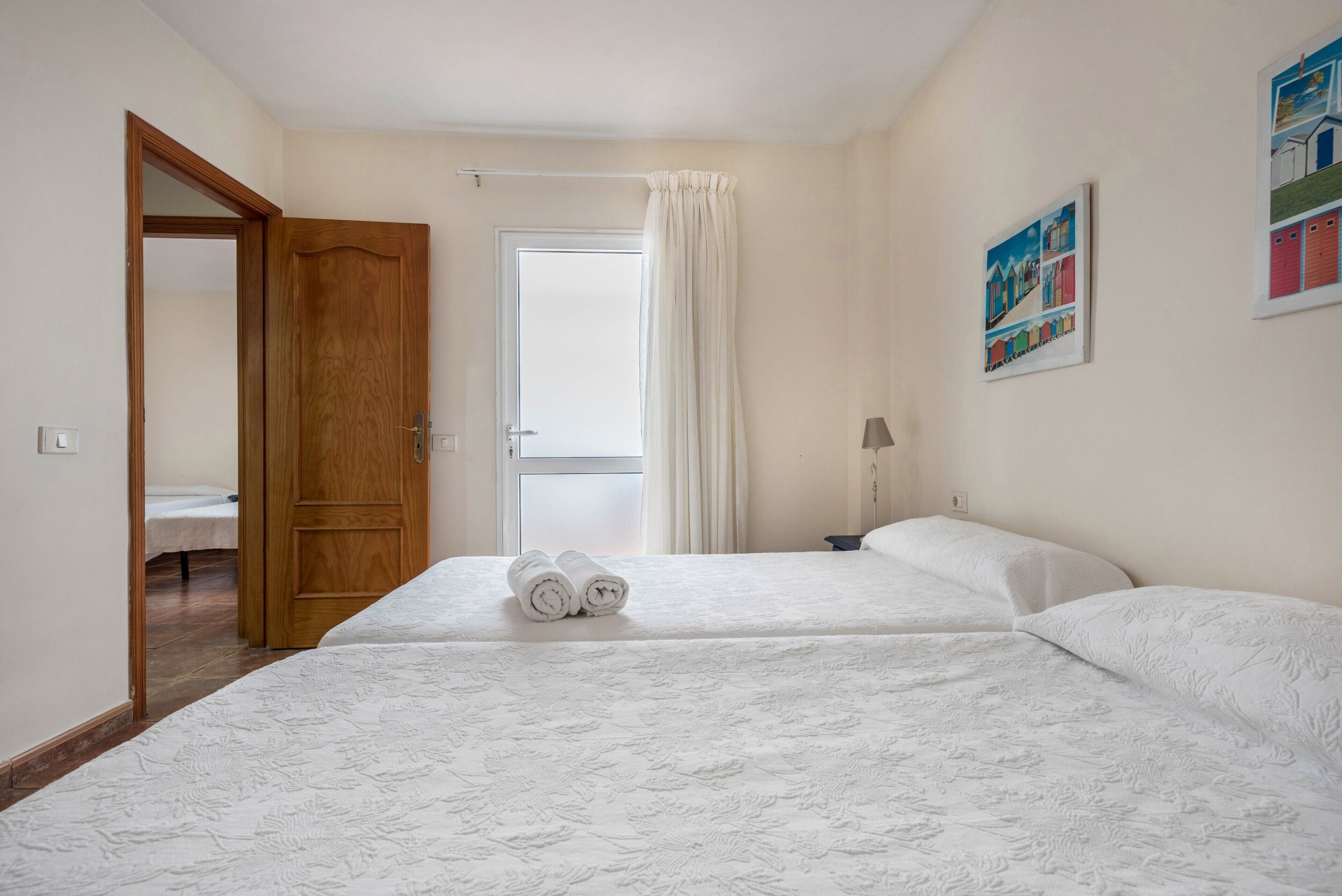 2 bedrooms, iron/ironing board, free WiFi, bed sheets