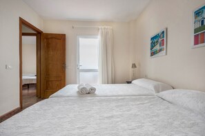 2 sovrum, strykjärn/strykbräda, gratis wi-fi och sängkläder