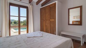 2 slaapkamers, een strijkplank/strijkijzer, gratis wifi, beddengoed