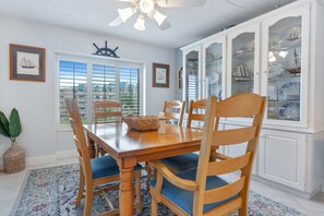 Dining - Errol-by-the-Sea 320 - Breathtaking ocean and pool views! (New Smyrna Beach)