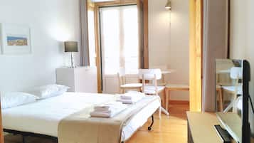 1 bedroom, iron/ironing board, free WiFi, bed sheets