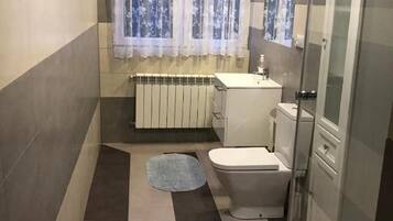 Comfort Apartment | Bathroom | Towels