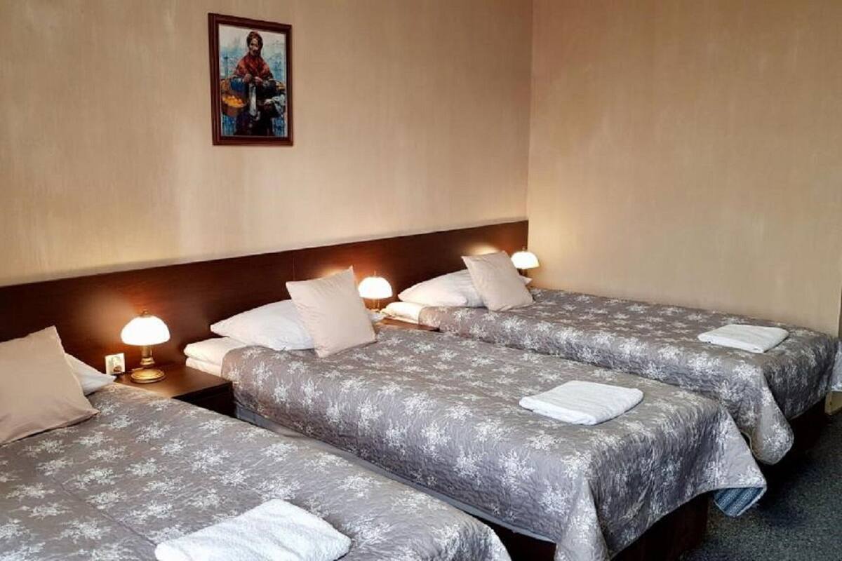 Rollaway beds (surcharge), WiFi (free)
