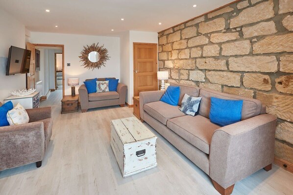 Smart TV, fireplace, offices