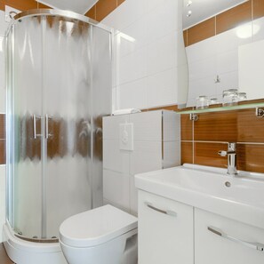 Hair dryer, towels - APARTMENT WITH GARDEN VIEW (Podstrana)