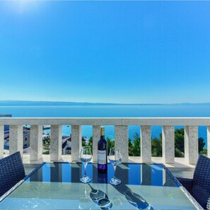 Outdoor dining - ROOM WITH SEE VIEW FOR 2 (Podstrana)