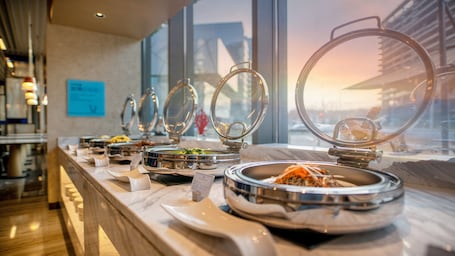 Restaurante. Holiday Inn Express Beijing Yizhuang Tongminghu by IHG