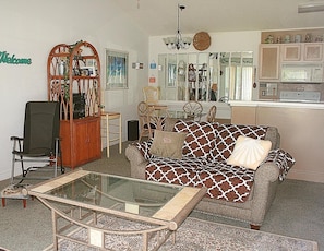 Condo, 1 Bedroom | Living room