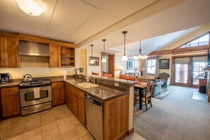 Condo, 2 Bedrooms | Private kitchen | Fridge, oven, coffee/tea maker, toaster - Top Floor 2 Bedroom In Mountaineer Square- Slopeside Condo - No Cleaning Fee! by RedAwning (Crested Butte)