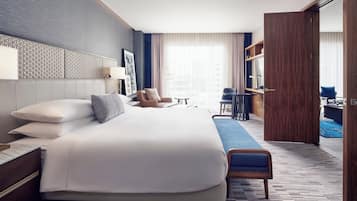 Suite junior, 1 cama King size | Ropa de cama de alta calidad, edredón y minibar