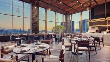 Breakfast, lunch, dinner served; international cuisine