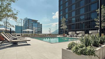 Alberca al aire libre