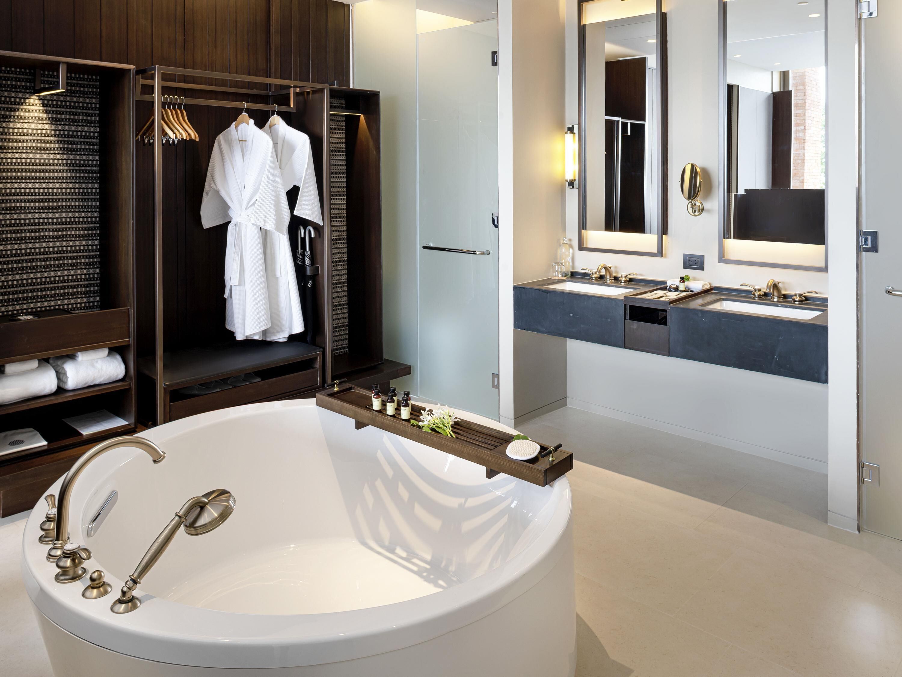 Presidential Suite, 1 King Bed, Sea View | Minibar, in-room safe, individually decorated, individually furnished