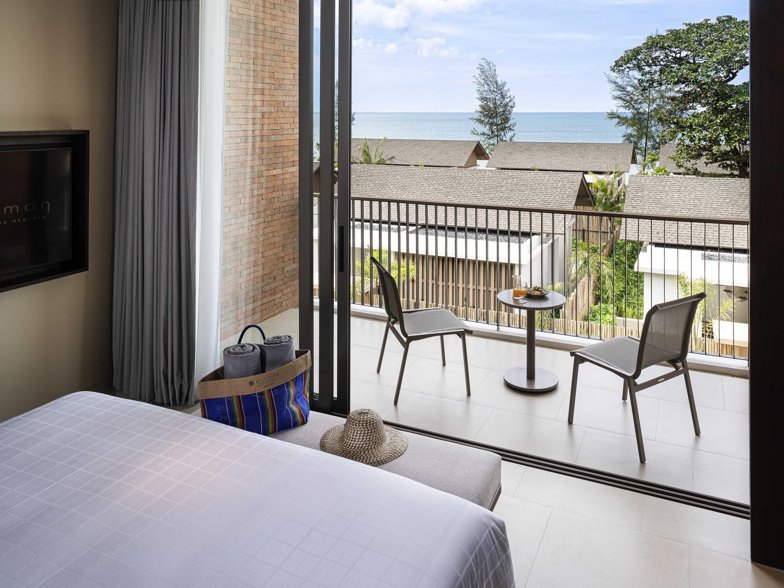Presidential Suite, 1 King Bed, Sea View | Minibar, in-room safe, individually decorated, individually furnished