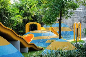 Children's play area - outdoor