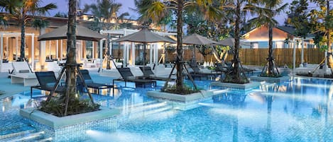 2 outdoor pools, pool umbrellas, pool loungers