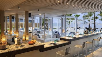 Lunch and dinner served, Mediterranean cuisine