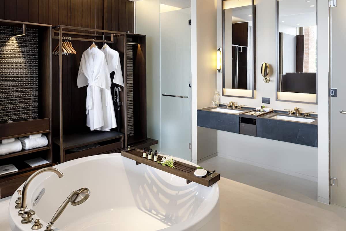 Presidentiële suite, 1 kingsize bed, uitzicht op zee | 1 slaapkamer, een minibar, een kluis op de kamer