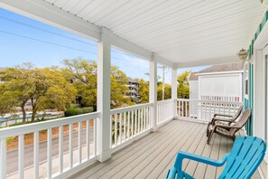 Property grounds - Paradise w/ Heated Pool Sleeps 18 Near Pier (Surfside Beach)