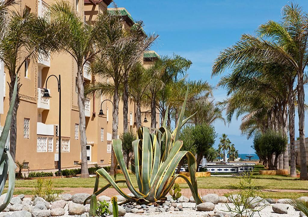 المنطقة المحيطة بالمنشأة