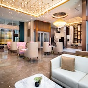 Blossom Hotel Houston, Curio Collection by Hilton