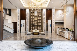 Reception - Blossom Hotel Houston, Curio Collection by Hilton (Houston)