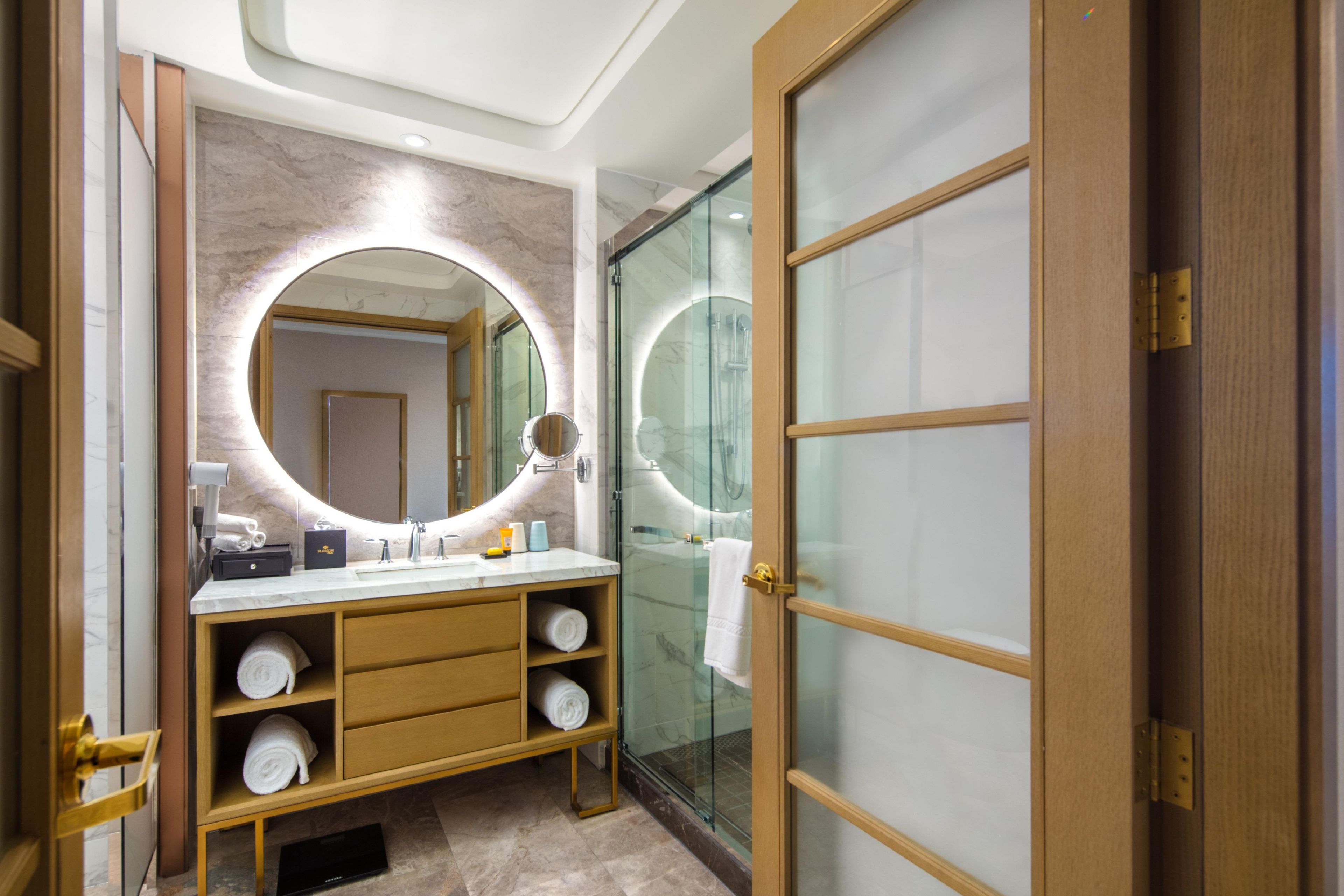 Bathroom shower