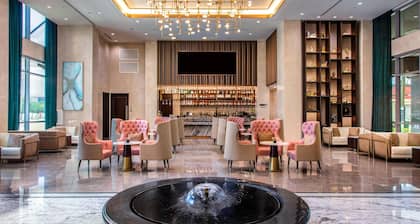 Blossom Hotel Houston, Curio Collection by Hilton