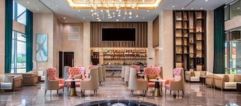 Blossom Hotel Houston, Curio Collection by Hilton