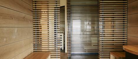 Sauna, steam room, Swedish massages, 1 treatment room, massages