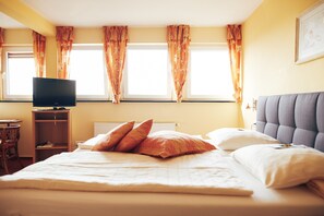 Basic Room (Kuschelnest) | Hypo-allergenic bedding, individually decorated, free WiFi