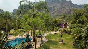 Master Suite | Egyptian cotton sheets, premium bedding, down duvets, pillow-top beds - La Buena Vibra Wellness Resort & SPA (Tepoztlán)