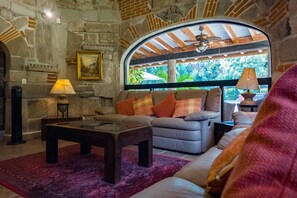 Family Villa, Private Pool, Mountain View