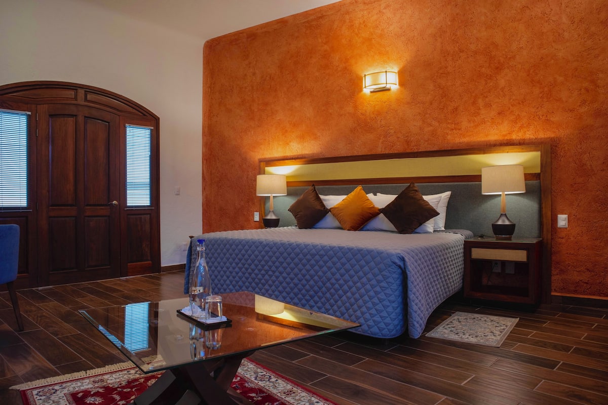 Superior (Area de descanso) | Egyptian cotton sheets, premium bedding, down duvets, pillow-top beds