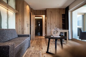 Family Suite | In-room safe, blackout curtains, soundproofing, free WiFi - Hotel Simpaty (Dobbiaco)