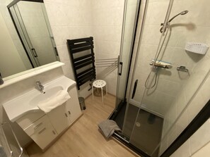 Douche, séchoir à cheveux